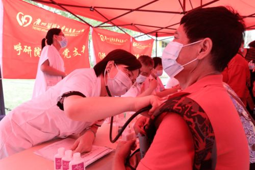 南山名醫(yī)團隊走進黃埔區(qū),講座義診送健康丨我為群眾辦實事