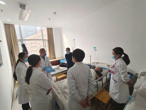 我院邀請(qǐng)神經(jīng)內(nèi)科專家來(lái)院查房指導(dǎo),全面提高醫(yī)療服務(wù)水平